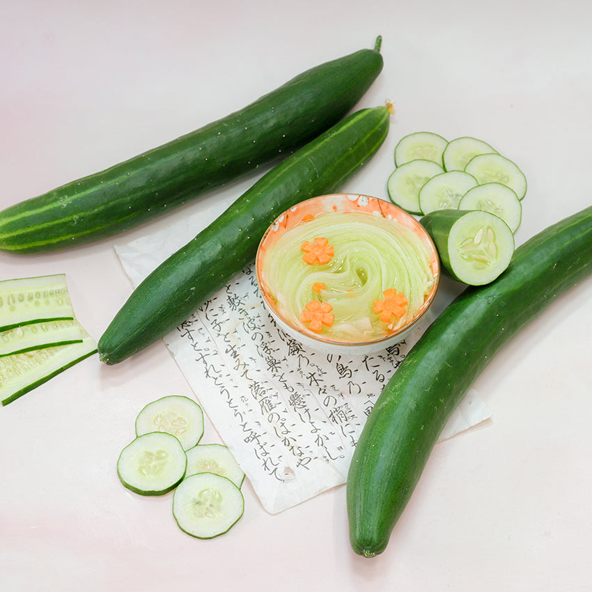Jibai Shimoshirazu with slices and thin strips rolled in bowl.