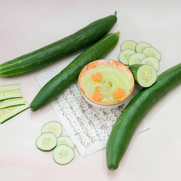 Jibai Shimoshirazu with slices and thin strips rolled in bowl.