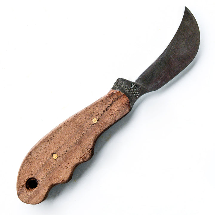The Ozarks Harvest Knife on a white background.