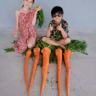 Cyan and Malia with Manpukuji Carrots