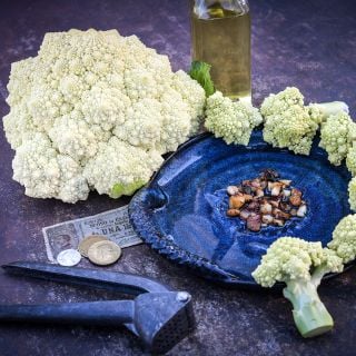 De Jesi Cauliflower head and florets. 