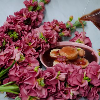 Vintage Brown Stocks with pink bowl and gravy pour.